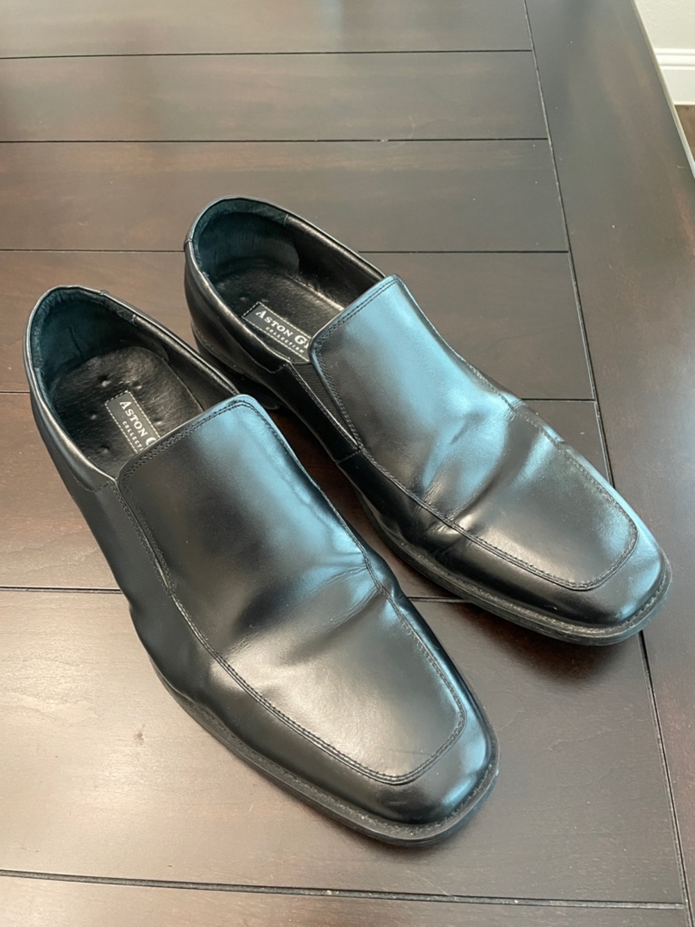 Aston Grey Men's Black Leather Slip-On Loafers